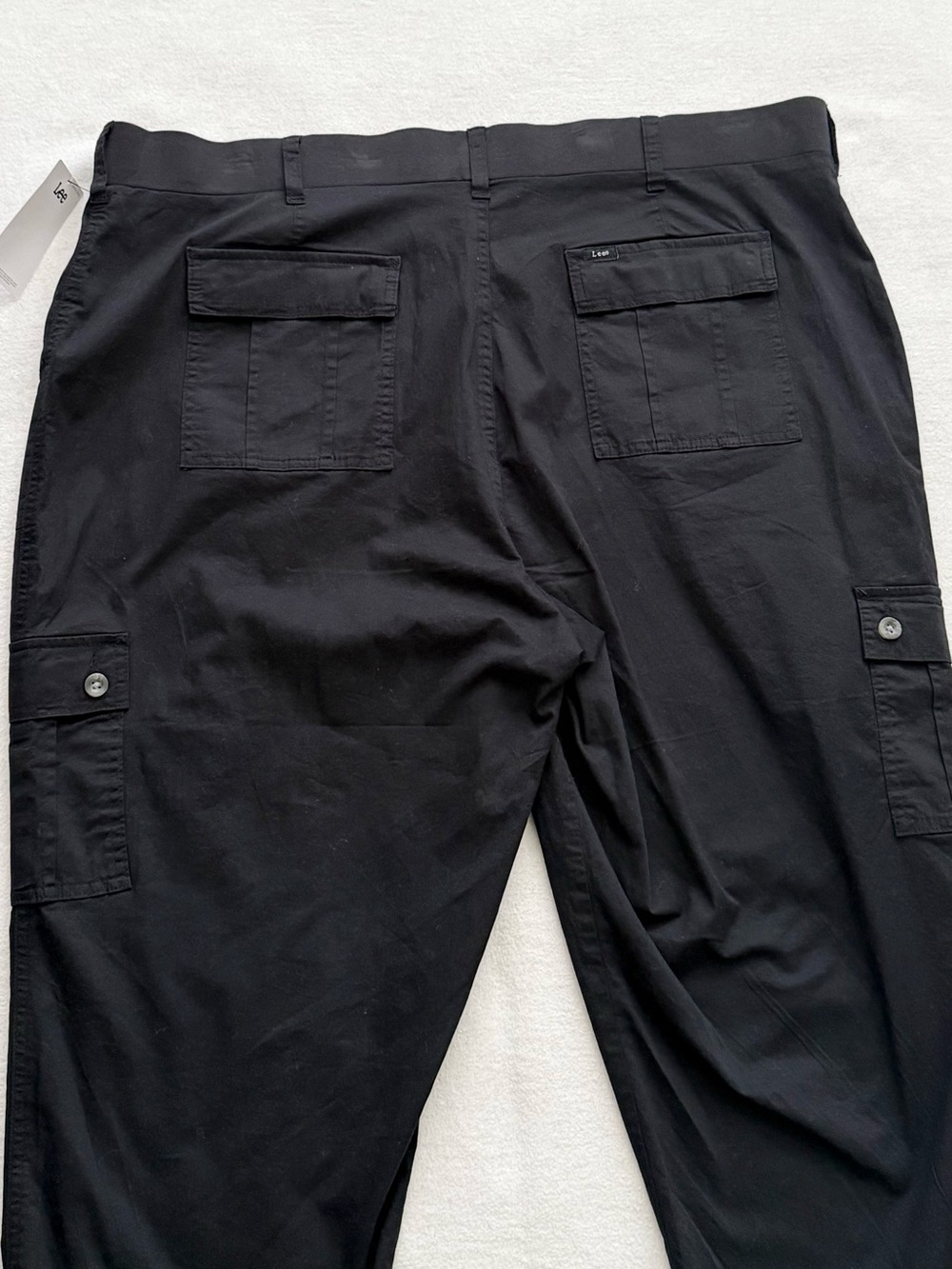 Lee Cargo Capris Women’s 22W Black Mid Rise Relaxed Fit Cotton Comfort NWT - Picture 5 of 8